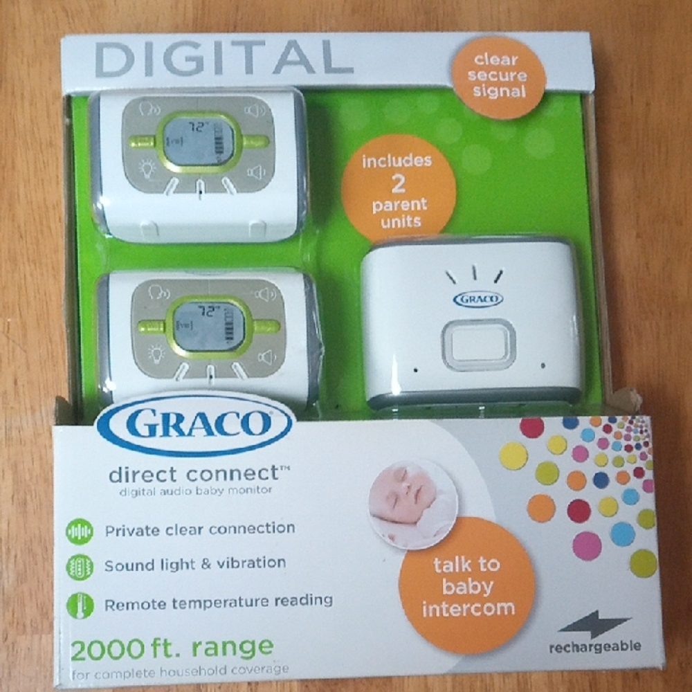 Brand New Graco Digital Baby Monitor with Two Parent Units - White and Green